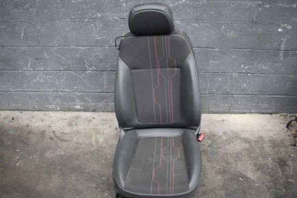 SIEGE AVANT DROIT OPEL CORSA D 3 PORTES - Vue 3